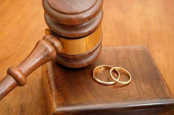 Separarea în fapt - motiv și temei de divorț